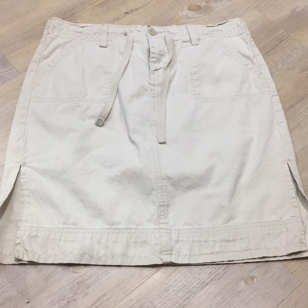 Hydraulic skirt